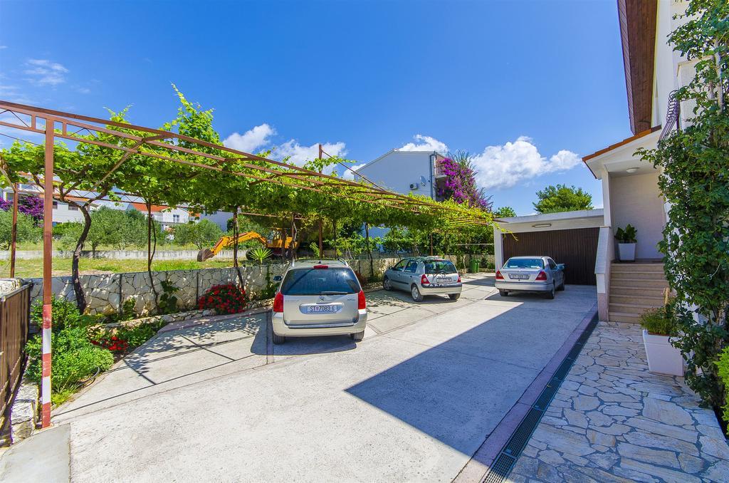 Apartments Mate Τρογκίρ Εξωτερικό φωτογραφία