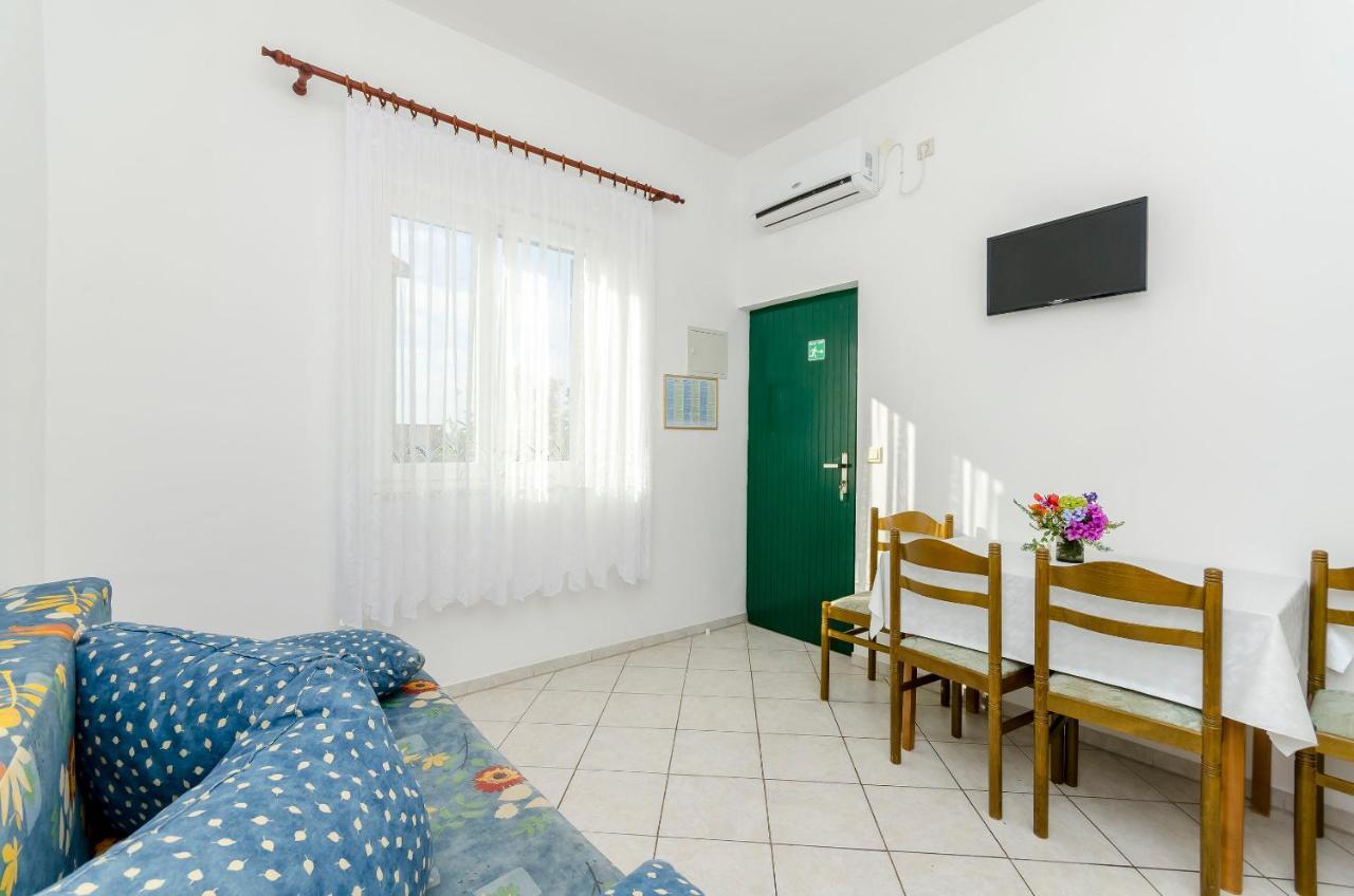 Apartments Mate Τρογκίρ Εξωτερικό φωτογραφία