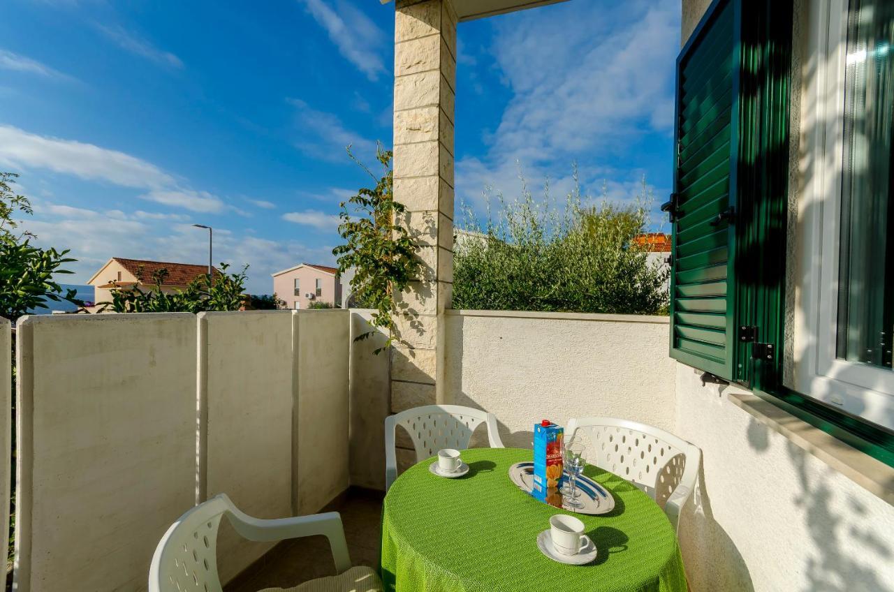 Apartments Mate Τρογκίρ Εξωτερικό φωτογραφία