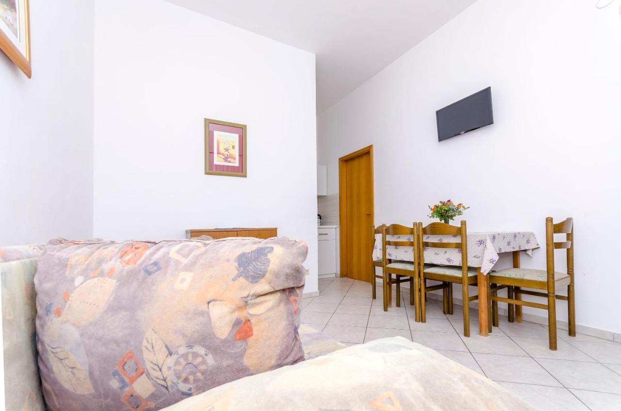 Apartments Mate Τρογκίρ Εξωτερικό φωτογραφία